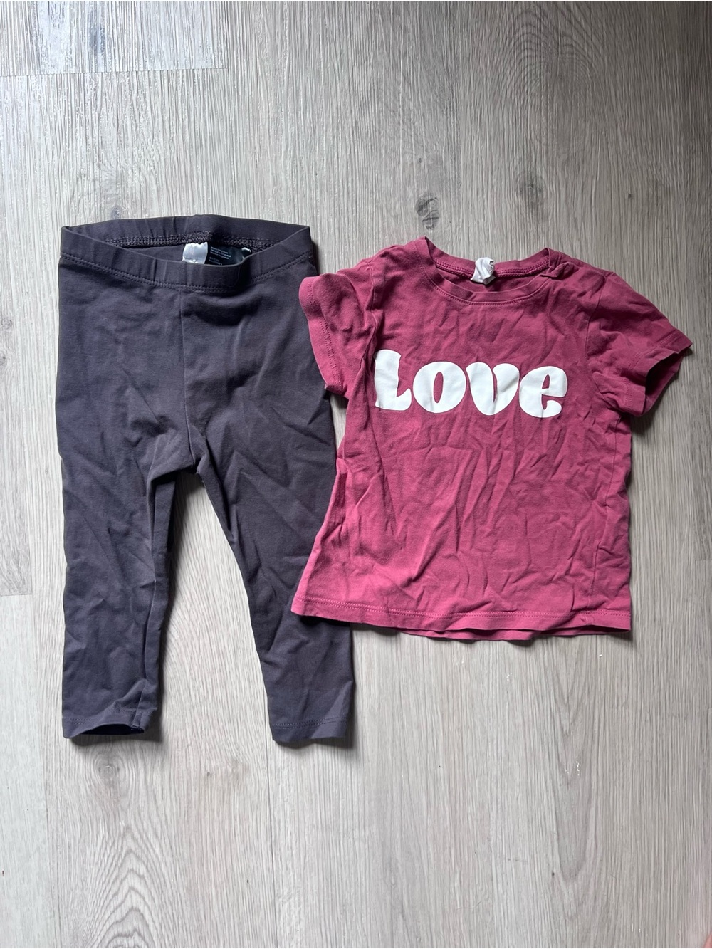 3/$30 🍀 —  H&M Set- Rose Pink 'Love' Graphic Tee + Gray Leggings size 9-12m